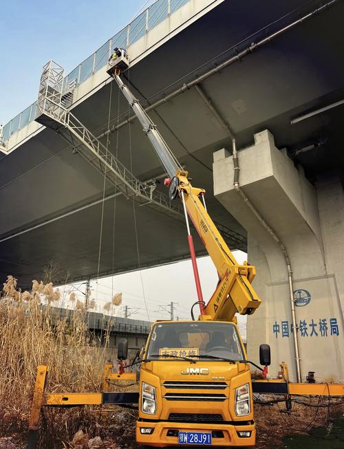 高空作業新選擇 登高車租賃與貨梯零部件制造